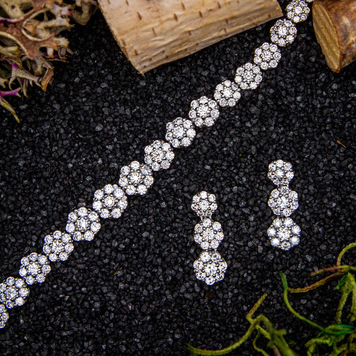 AE1237- Flower Cluster earrings