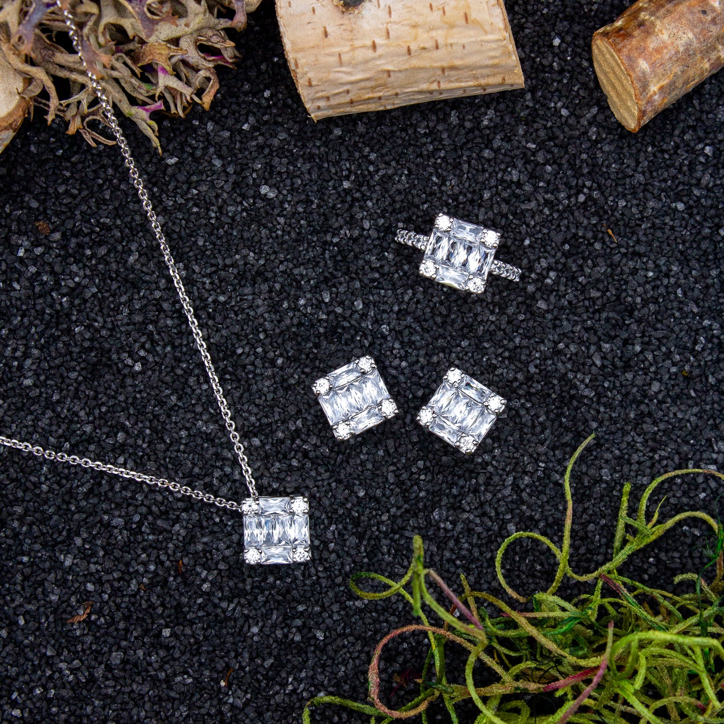 AE2666- Modern square earrings