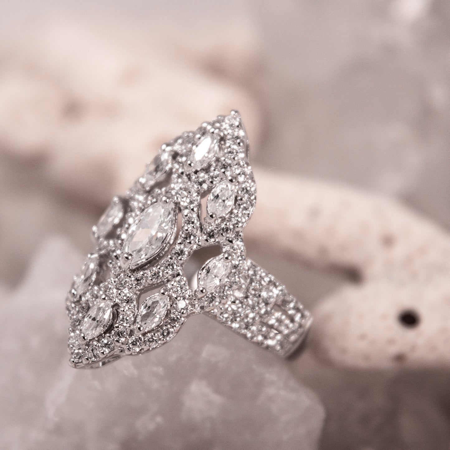 A0876- Vintage art deco-style sterling silver ring