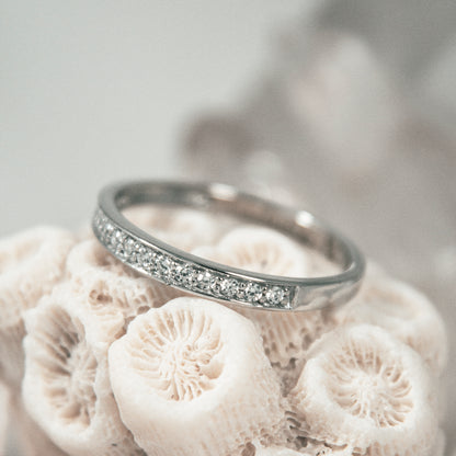 NR3630- Half eternity cz band